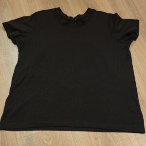 lululemon athletica Black Short Sleeve Mesh-Front Tee